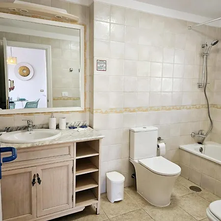 Апартаменти Granada Sun Escape